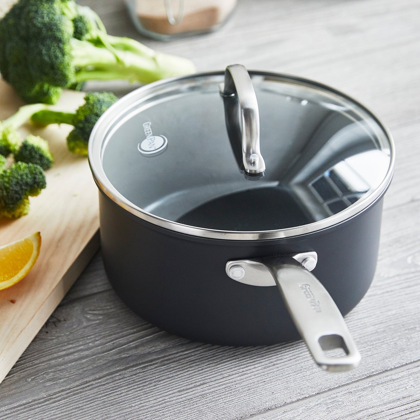 Chatham Nonstick. Ceramic Sauce Pan with Lid. 3 qt